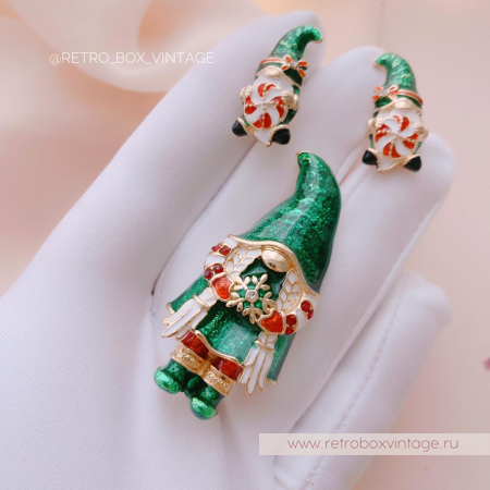 NAPIER Брошь и серьги «Зеленые гномы»
