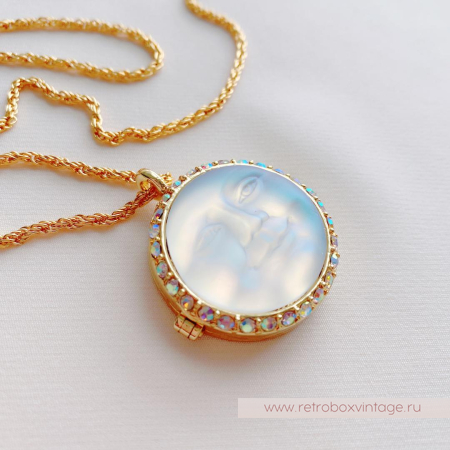 KIRKS FOLLY Кулон-локет на цепочке «Лунный свет: светлая в золоте»