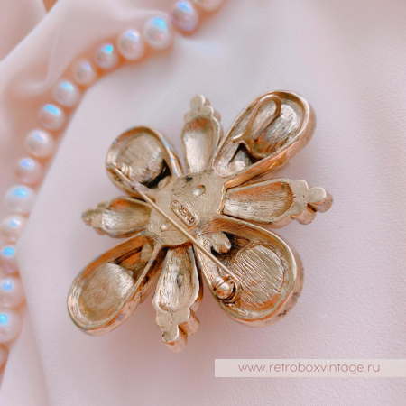 CINER Брошь-кулон «Магия жемчуга» (с нюансами)