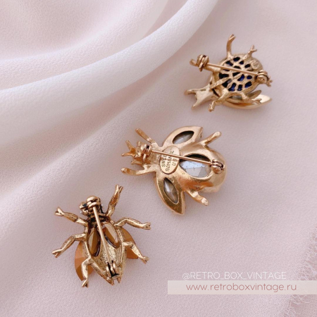 SWEET ROMANCE Две броши «Пчелки полевых цветов: сине-красные в золоте» (СКИДКА!)