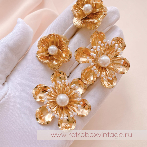 OPHELIA ROE Серьги "Два золотых цветка с жемчужинами"