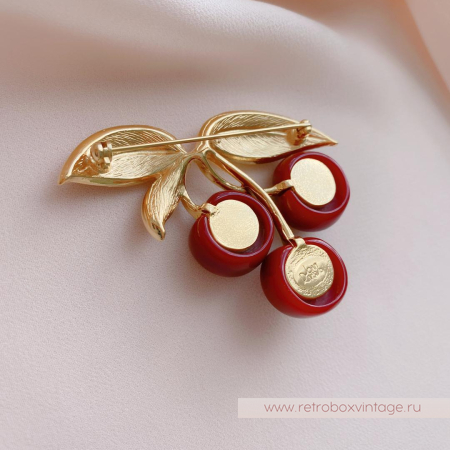 JOAN RIVERS Комплект «Спелые вишни»