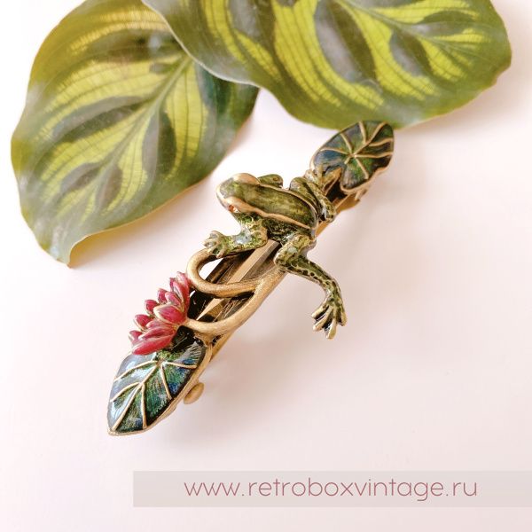 SWEET ROMANCE Заколка-автомат «Лягушка на кувшинке"