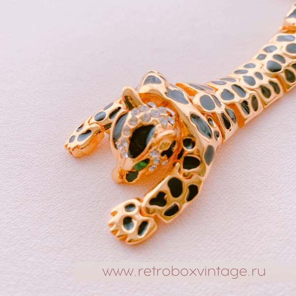 NO NAME Брошь наплечная "Леопард с зелеными глазами: голова с кристаллами" черная эмаль на золоте