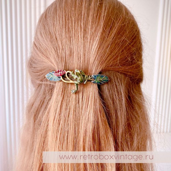 SWEET ROMANCE Заколка-автомат «Лягушка на кувшинке"