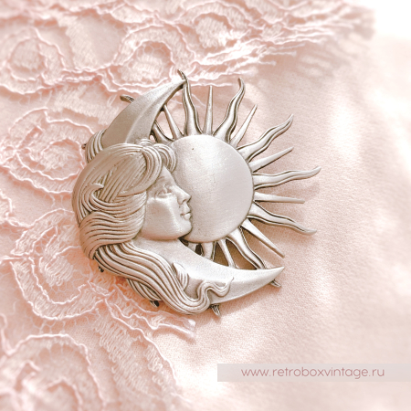 JJ / JONET JEWELRY Брошь "Девушка Луна и Солнце"