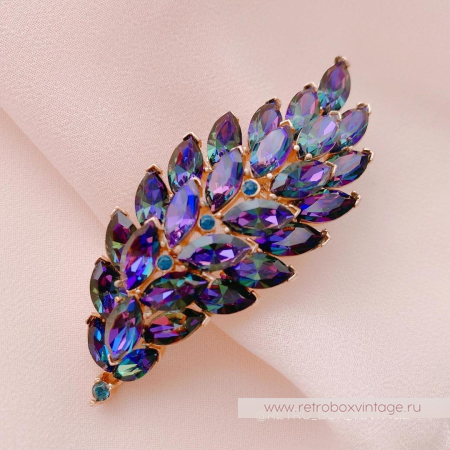 TRIFARI Брошь «Фиолетовое перо» TRIFARI Брошь «Фиолетовое перо»