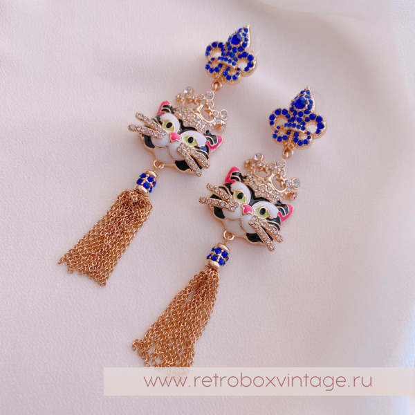 RITZY COUTURE Lunch at The Ritz Серьги «Королева кошек: черная с кисточками»