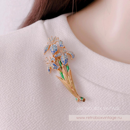 SWAROVSKI Брошь «Букет нежных ирисов» SWAROVSKI Брошь «Букет нежных ирисов»