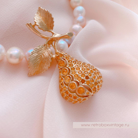 NAPIER Брошь «Золотистая груша»