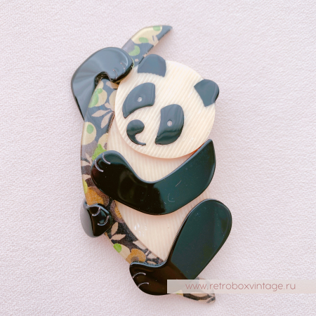 LEA STEIN Брошь «Панда: топленое молоко» черно-оливковый бамбук