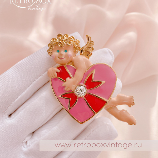 BOB MACKIE Брошь «Купидон с сердцем»