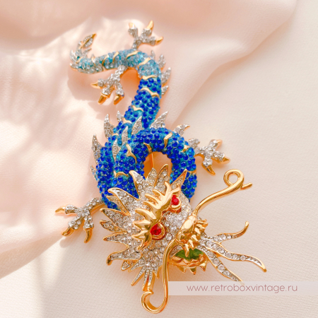 BUTLER AND WILSON Брошь "Синий дракон: сила гармонии"