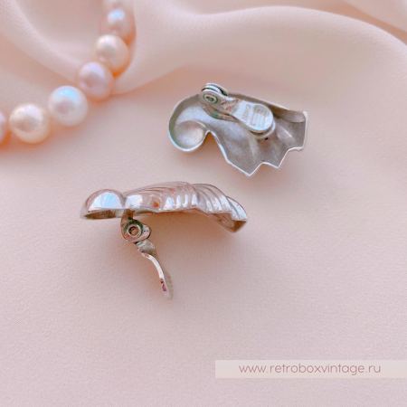 MONET Клипсы «Серебристые завитки»