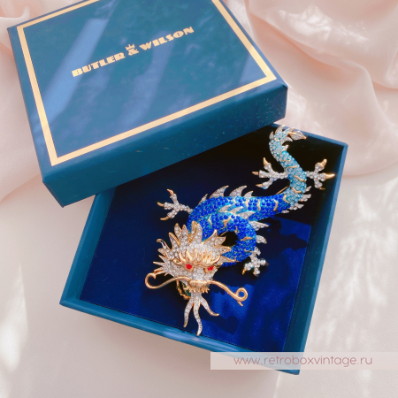 BUTLER AND WILSON Брошь "Синий дракон: сила гармонии"