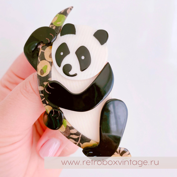 LEA STEIN Брошь «Панда: молочно-черная» черно-оливковый бамбук