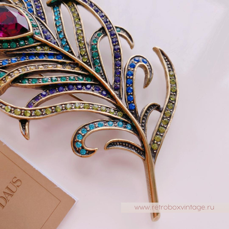 HEIDI DAUS Брошь «Перо павлина: аметист»