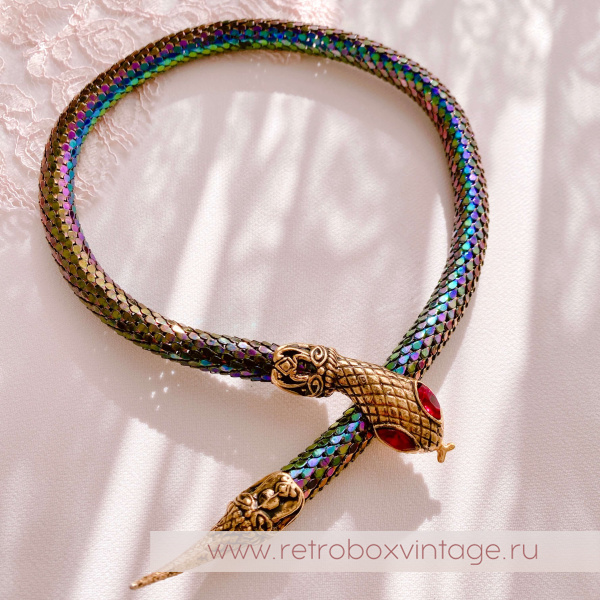 DL AULD Ожерелье-чокер "Змейка-хамелеон с красными глазками" mesh-сетка