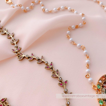 SWEET ROMANCE Колье «Заяц в сирени» SWEET ROMANCE Колье «Заяц в сирени»