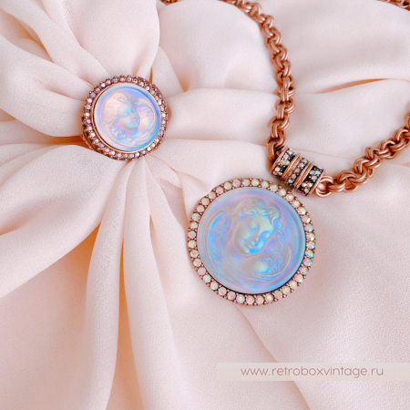 KIRKS FOLLY Кольцо «Спящий ангел: персиково-голубой в бронзе»