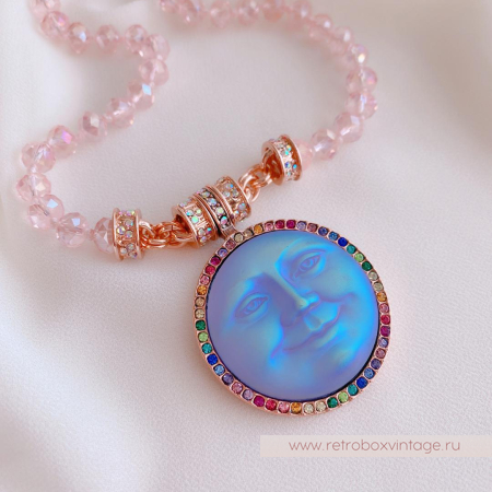 KIRKS FOLLY Колье магнитное «Радужная луна: голубая на розовых бусах»