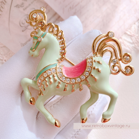 BOB MACKIE Брошь «Царская лошадь: мятная»