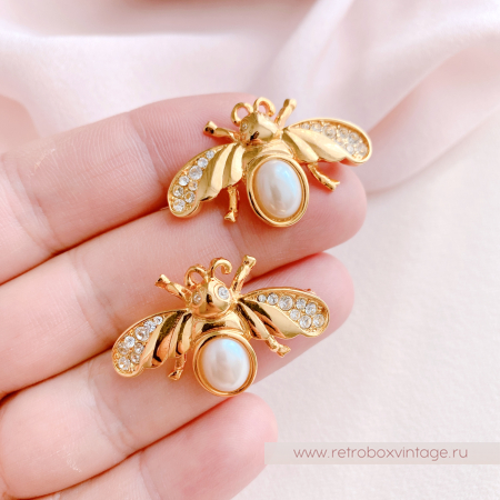 NAPIER Дуэт брошей "Жемчужные пчелки" в парчовом футляре
