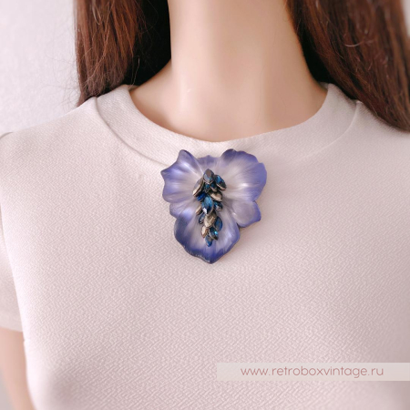 ALEXIS BITTAR Брошь «Заснеженная космическая фиалка бант»