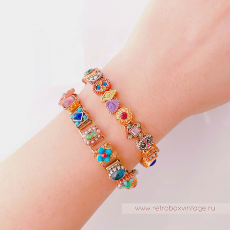 Браслет прекрасно смотрится в паре с другими браслетами марки