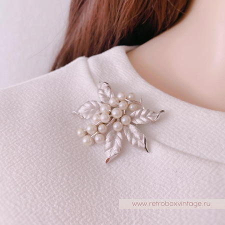 TRIFARI Брошь «Снежныя ягоды»