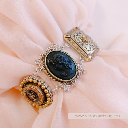 SWEET ROMANCE Браслет «Секрет парижанки: королевская лилия - флер де лис»