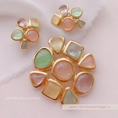 JOAN RIVERS Брошь «Шанель-пастель» (уценка)