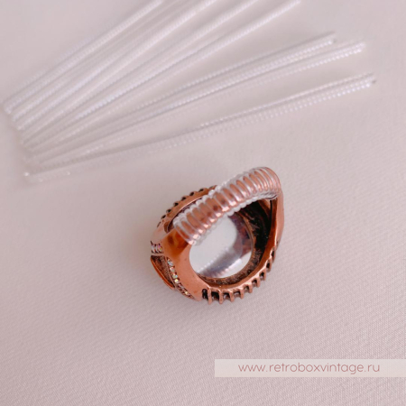 KIRKS FOLLY Кольцо «Спящий ангел: персиково-голубой в бронзе»