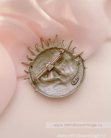 JJ / JONET JEWELRY Брошь "Поцелуй луны и солнца: серебро"