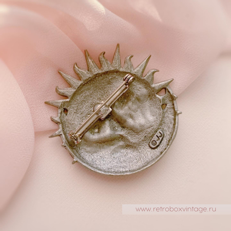 JJ / JONET JEWELRY Брошь "Поцелуй луны и солнца: серебро"