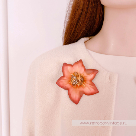 ALEXIS BITTAR Брошь «Пламенный цветок» кристальная сердцевина