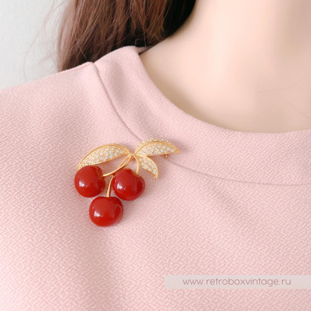 JOAN RIVERS Комплект «Спелые вишни»