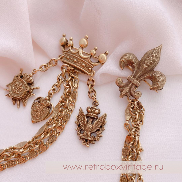 NO NAME Брошь-шатлен «Символы власти»