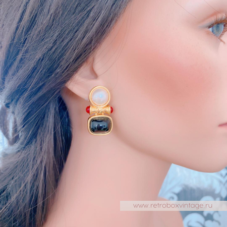 JOAN RIVERS Клипсы «В стиле Шанель: черно-белые»