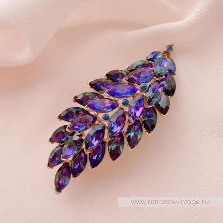 TRIFARI Брошь «Фиолетовое перо» TRIFARI Брошь «Фиолетовое перо»
