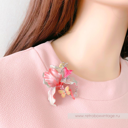 KIRKS FOLLY Брошь «Голубой ирис с феей и капелькой» (архив)