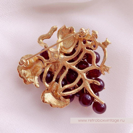 NOLAN MILLER Брошь «Гроздь винограда»