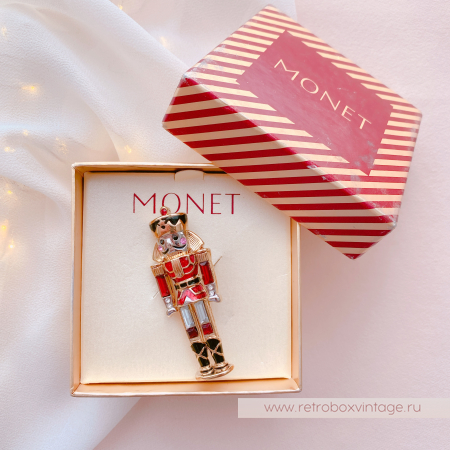 MONET Брошь «Красный щелкунчик»