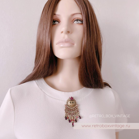 SWEET ROMANCE Брошь «Королева кошек: розово-пурпурные кристаллы»