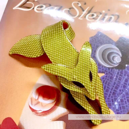 LEA STEIN Брошь «Лиса оливковая с золотой сеточкой»