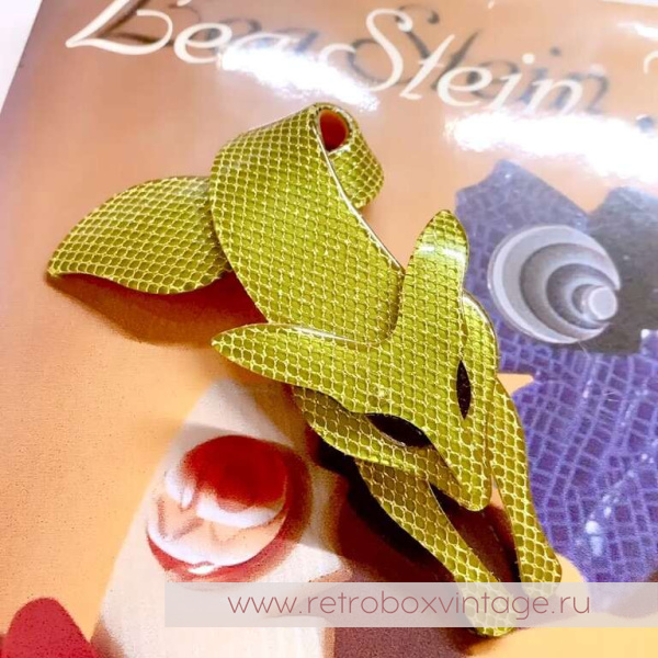 LEA STEIN Брошь «Лиса оливковая с золотой сеточкой»