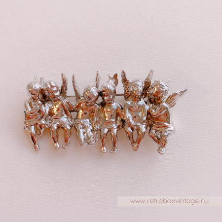 EDGAR BEREBI Брошь-пин «Шесть ангелов в ряд: серебро» EDGAR BEREBI Брошь-пин «Шесть ангелов в ряд: серебро»