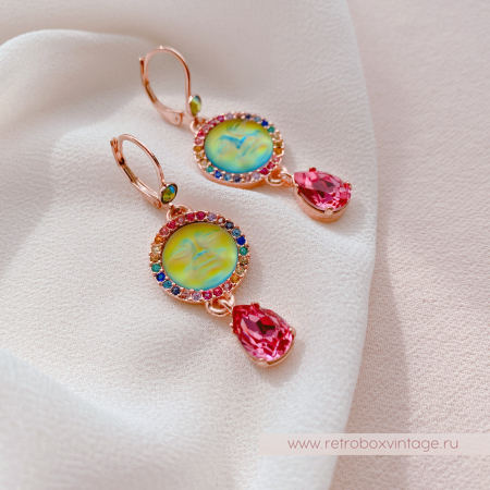 KIRKS FOLLY Серьги "Лунная роса: хамелеон иридис с малиновыми капельками в золоте"