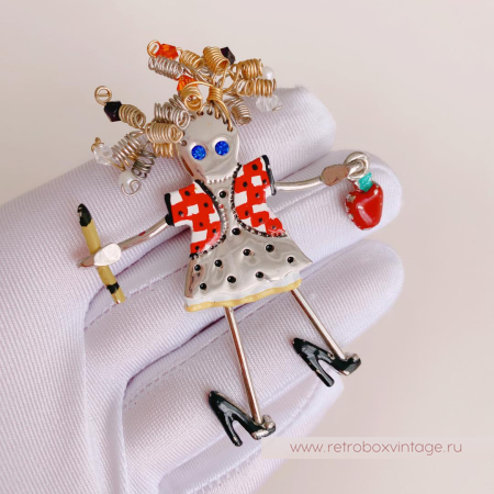 CARRETTE BY GANZ Брошь «Кудряшка учительница»