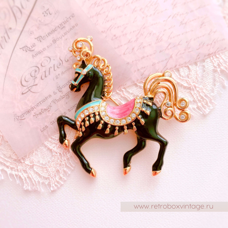 BOB MACKIE Брошь «Царская лошадь: черная»